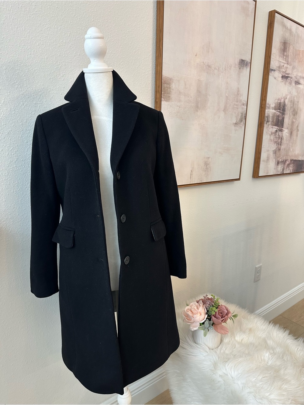 Classic Black Women's Wool / Cashmere Coat - Timeless Tailored Style